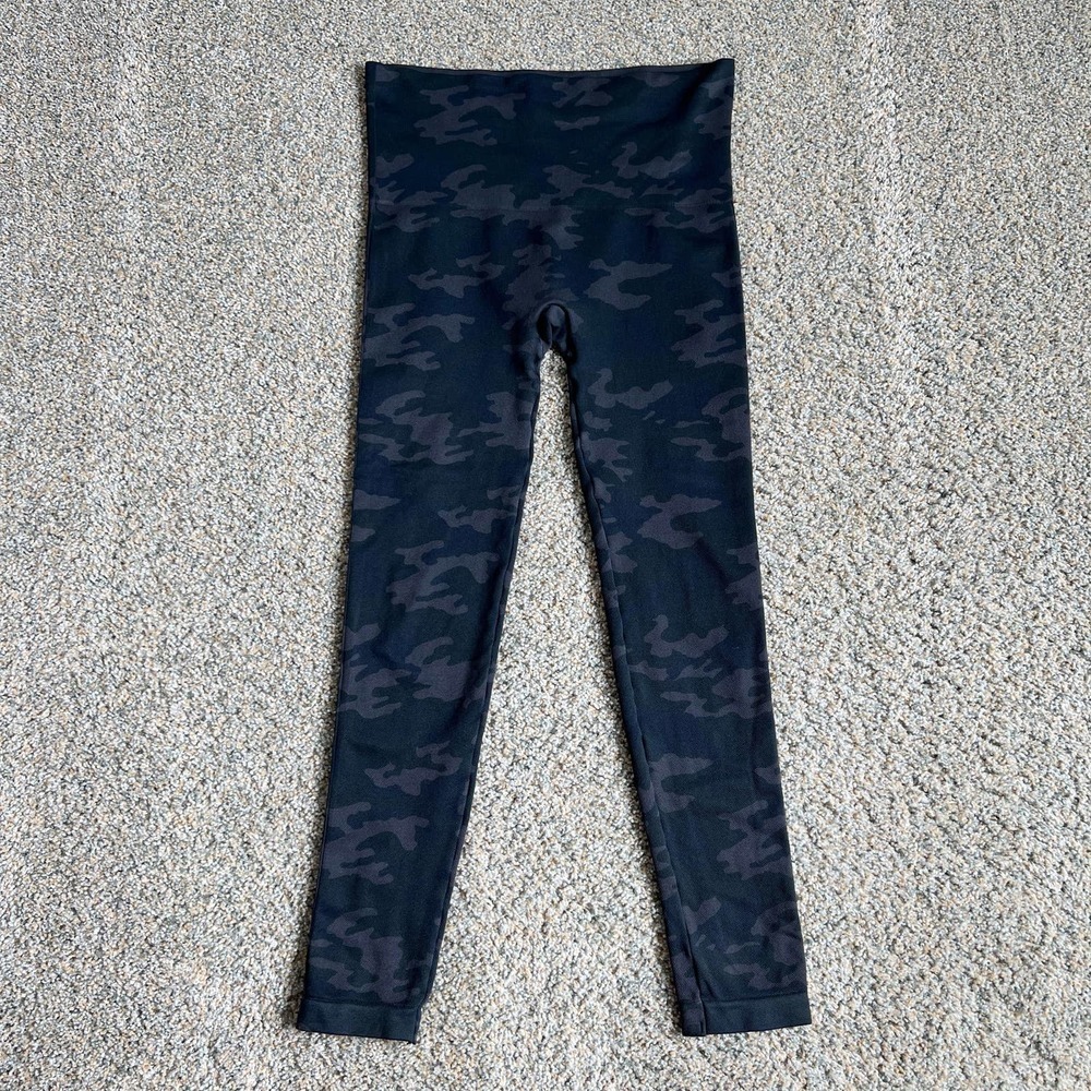 Spanx Black Camo Print Women's Leggings Size M Seamless Stretch High Rise Gym